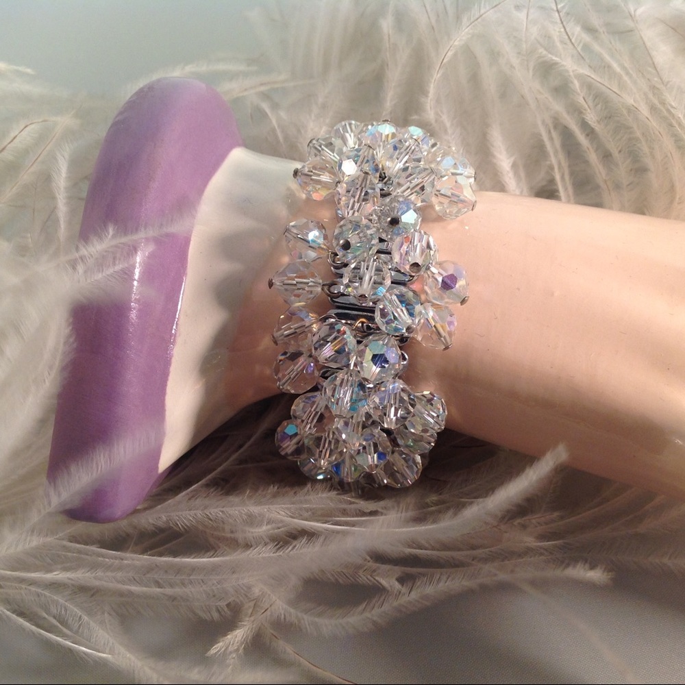Aurora Borealis vintage crystal dangle bracelet